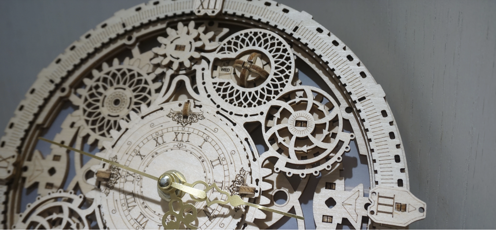 timecraft-wooden-clock-diy-kit- detailed display